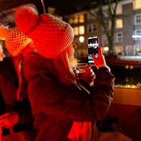 Amsterdam: 1-Hour Luxury Evening Canal Cruise on Heated Saloon Boat with Onboard Bar — gallery 2
