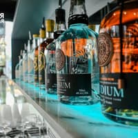 Mirror Bar Surfers — gallery 4