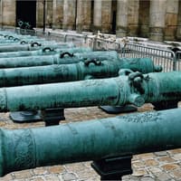 Musée de l'Armée-Les Invalides: Introduction to World Wars I & II - Small Group — gallery 4