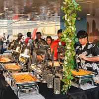 From Dubai Marina: 1.5-Hour Sunset/Dinner Cruise with Open Bar, Live Music & International Buffet — gallery 1