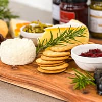 From Melbourne: Yarra Valley Grazing Tour with Gourmet Lunch, Gin, Wine, Cheese & Chocolate Tastings, & Healesville Stop — gallery 3