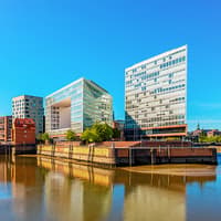 2-Hour Harbor Cruise in Hamburg with Live Commentary in German — gallery 4