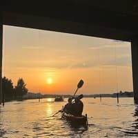 Stockholm: Sunset Kayak Tour in City Centre + Swedish Fika — gallery 1