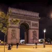 Večerní prohlídka Paříže se vstupenkami na vrchol Eiffelovy věže, Place de Sydney, Paříž