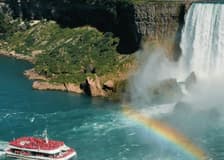 Niagara Falls (CA): Guided Bus Tour + Boat Cruise + Maple & Chocolate Tastings