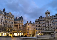 Lyon: Sunset Guided Food Tour