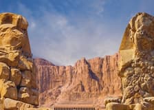 Valley of Kings, Hatshepsut, Karnak from Hurghada + Lunch