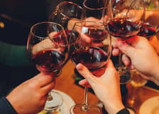 Milan: Local Aperitivo + Street Food Tour