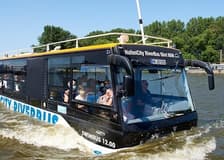 Hamburg: Guided Amphibious Bus Tour