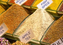 Old Dubai: Souks, Museums, Abra & Guided Street Food Tour