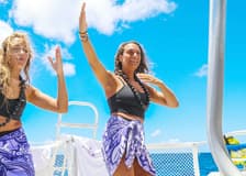 Turtle Canyon: Guided Snorkeling Experience + Live Hula Show + Snacks