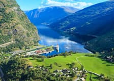 From Bergen: Full-Day Tour of Viking Village, Nærøyfjord Cruise & Flåm Railway