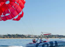 Albufeira: Guided Parasailing Experience