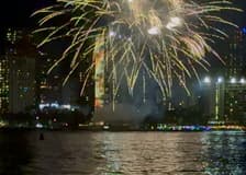 Waikiki: Friday Fireworks Boat Cruise - BYOB