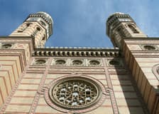Great Synagogue + Jewish Quarter Walking Tour
