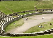 Pompeii: Guided Tour + Roundtrip from Naples