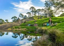 [All Inclusive] From Auckland: Hobbiton, Rotorua, Te Puia & Maori Culture Guided Tour