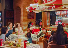 Oriental Pearl Radio & Television Tower Tickets with Lunch/Dinner Buffet