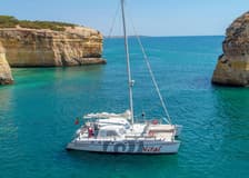 Benagil Caves: Guided Boat Tour from Vilamoura + Brunch + Open Bar