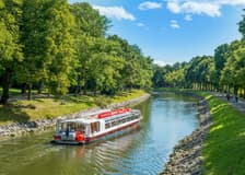 Stockholm: Royal Bridges & Canal Boat Tour with Audio Guide