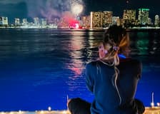 Waikiki: Friday Night Fireworks Boat Cruise