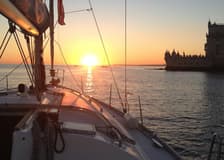 Lisbon: 2-Hour Sunset Sailing Tour from Belém