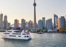 Toronto Harbour: Dinner Cruise + Unlimited Drinks