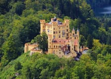 Private Guided Tour of Neuschwanstein & Linderhof Castle Grounds from Munich