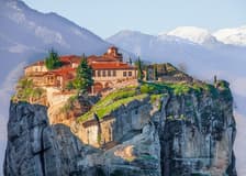 From Athens: Meteora Monasteries & Caves Full-Day Trip with Lunch