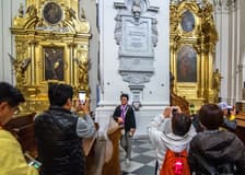Warsaw: Guided Walking Tour with Fryderyk Chopin Museum & Concert