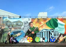 Guided Political Taxi Tour of Belfast