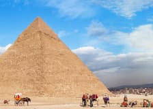 Giza Pyramids, Sphinx & Egyptian Museum: Guided Tour from Hurghada