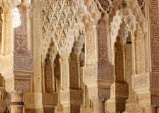 Alhambra Premium Skip-the-Line Guided Tour with Nasrid Palaces