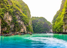 From Krabi: Phi Phi Island & 4 Islands Sunset Day Tour by Speedboat with Lunch & Transfers