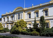 Guided Small Group Walking Tour Through Auckland