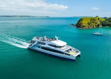 Western Explorer: Waiheke Island Hop-on Hop-off Bus Tour with Optional Ferry Transfers