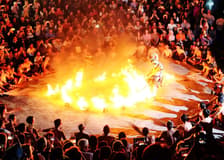From Bali: Private Tour of Tanah Lot, Uluwatu Temple & Kecak Dance Show at Sunset