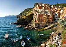 Cinque Terre: Riomaggiore and Monterosso Guided Boat Tour