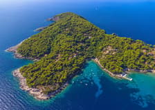 Dubrovnik: Cruise to the Elaphiti Islands with an Open Bar & Lunch