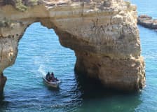 Benagil Caves: Guided Boat Tour from Armação de Pêra