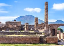 From Naples: Pompeii & Amalfi Day Trip with Transfers