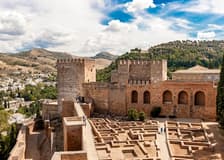 Alhambra & Nasrid Palaces: Guided Tour + Skip The Line Ticket