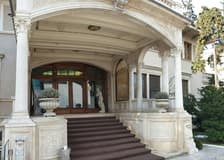 Ceauşescu Mansion: Guided Tour