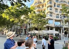 Sagrada Familia & Pedrera (Casa Mila): Small-Group Tour + Cava