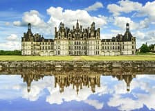 From Paris: All Day Loire Valley Small Group Guided Tour with Entry Tickets