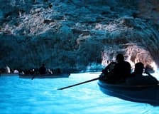 Capri: Guided Boat Tour + Drinks + Blue Grotto Visit