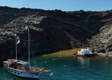Santorini Volcano and Hot Springs Tour