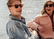 Amsterdam: Guided Saloon Boat Cruise + Cocktail & Waffle