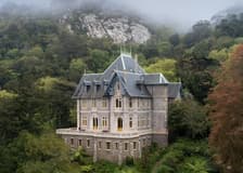 Biester Palace and Park