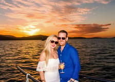 From Airlie Beach: Sundowner Whitsunday Cruise with Sparkling Wine